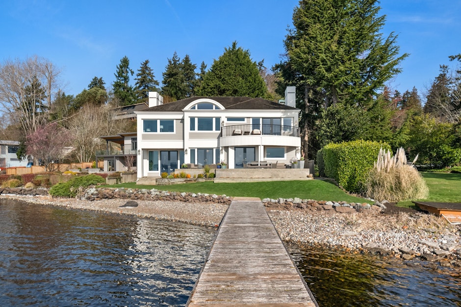 8301 Northeast Juanita Drive, Kirkland, WA 98034, Presented by Bryan