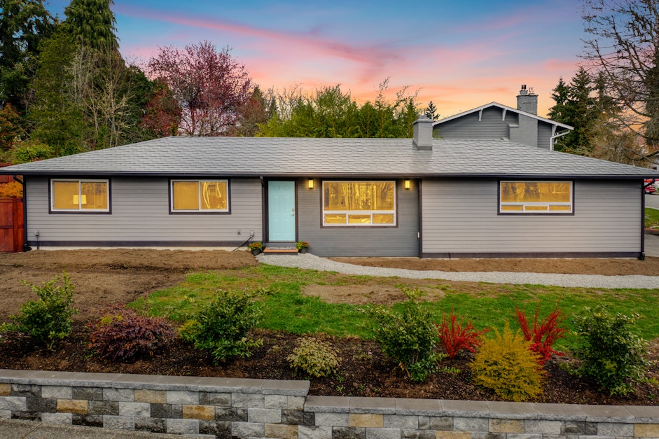 14105 83rd Pl Ne, Kirkland, WA 98034, Presented by Lynly Callaway