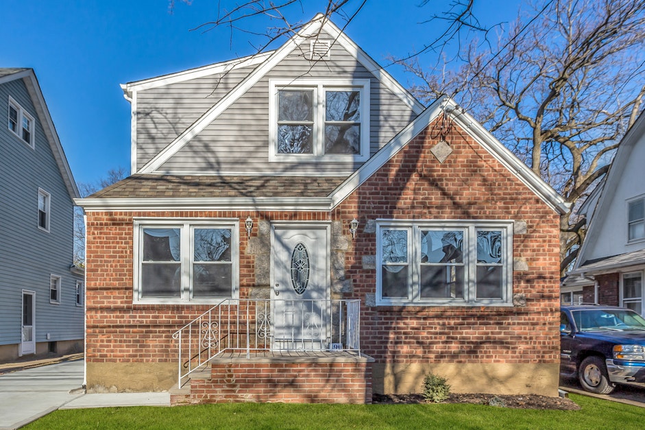 190 Violet Avenue, Floral Park, NY 11001, Presented by Jason Orsini, Douglas Elliman RE. Powered