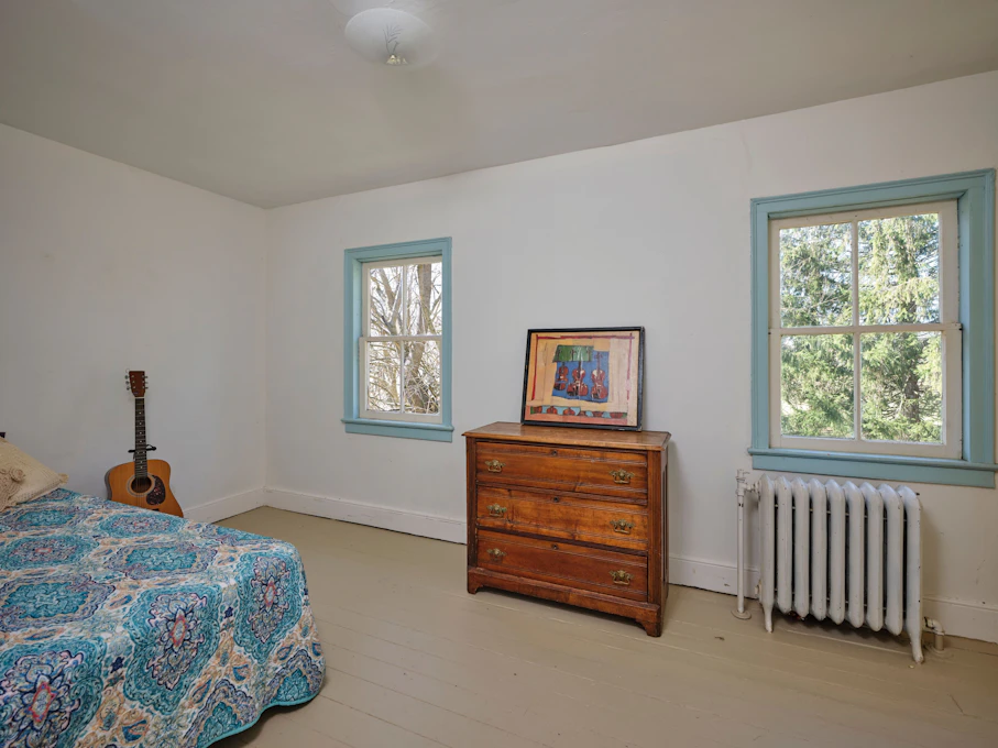 135 Riegelsville Rd, Milford, NJ 08848, Presented by Mercedes Hayes