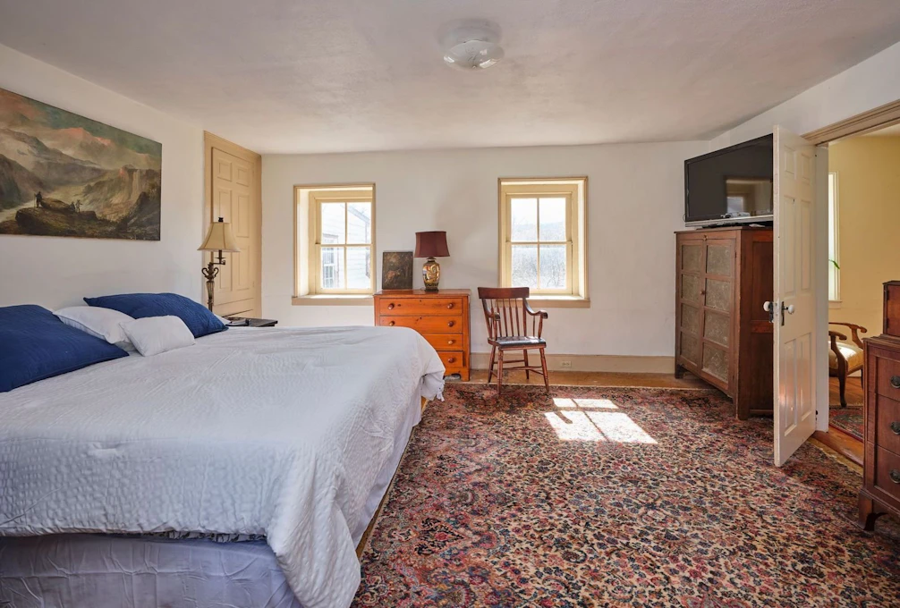 135 Riegelsville Rd, Milford, NJ 08848, Presented by Mercedes Hayes