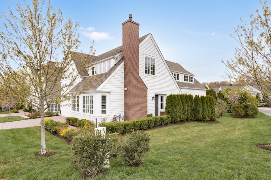 67 Kensett, Darien, CT 06820, Presented by Casey Lange, WSJ TOP AGENTS