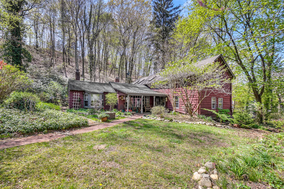 48 Sandy Hollow Rd, Northport, NY 11768, Presented by Pushee