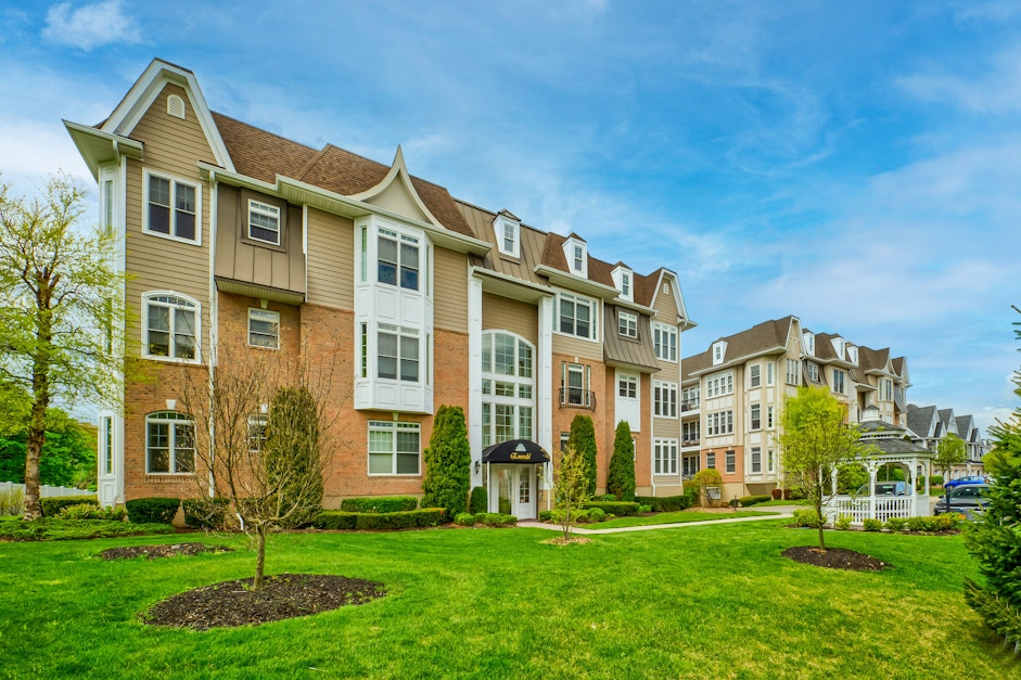 579 Pacing Way, Westbury, NY 11590, Presented by Nancy Pellegrino