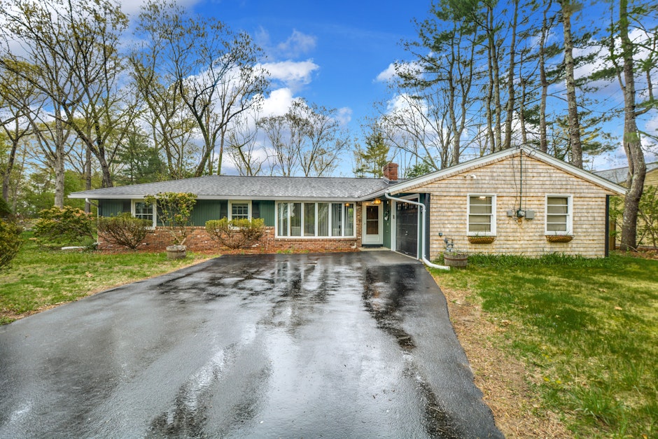 738 Norfolk Street, Holliston, MA 01746, Presented by Caren Mulcunry