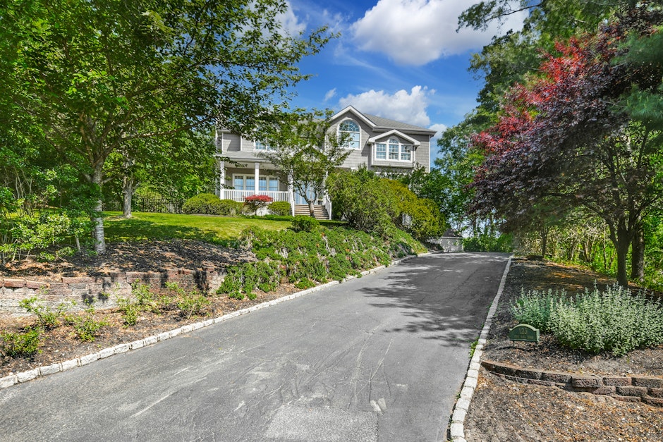 123 Pine Hill Road, Pt Jefferson, NY 11777, Presented by Pat Nicklaus