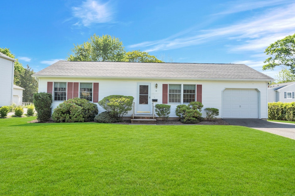 16 Princeton Street, Summit, NJ 07901, Presented by Robert A. Lubeck