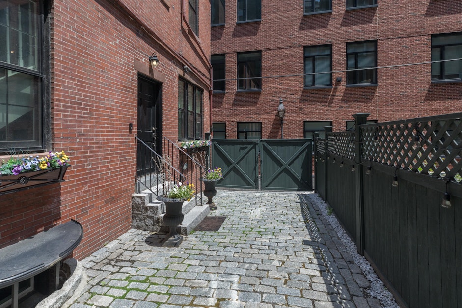 30 Hancock Street, Boston, MA 02114, Presented by Eliott Levine, Olde