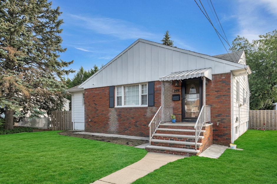 207 Maitland Avenue, Paterson, NJ 07502, Presented by Andres Ospina, Keller Williams Park Views