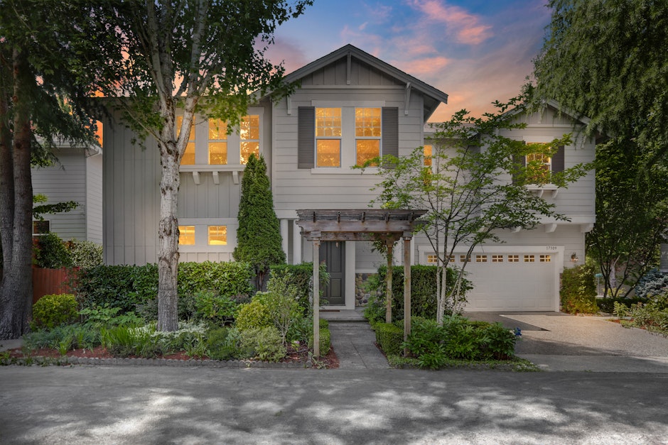 17309 NE 25th Ct, Redmond, WA 98052, Presented by Denny Hancock, Windermere Real Estate. Powered