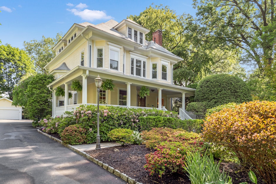 109 Clarewill Avenue, Montclair, NJ 07043, Presented by Allison Maguire