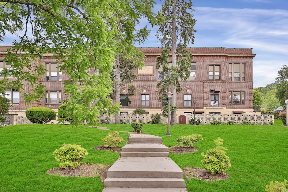 60 Kensico Road unit 2, Thornwood, NY 10594, Presented by Kelly Collins