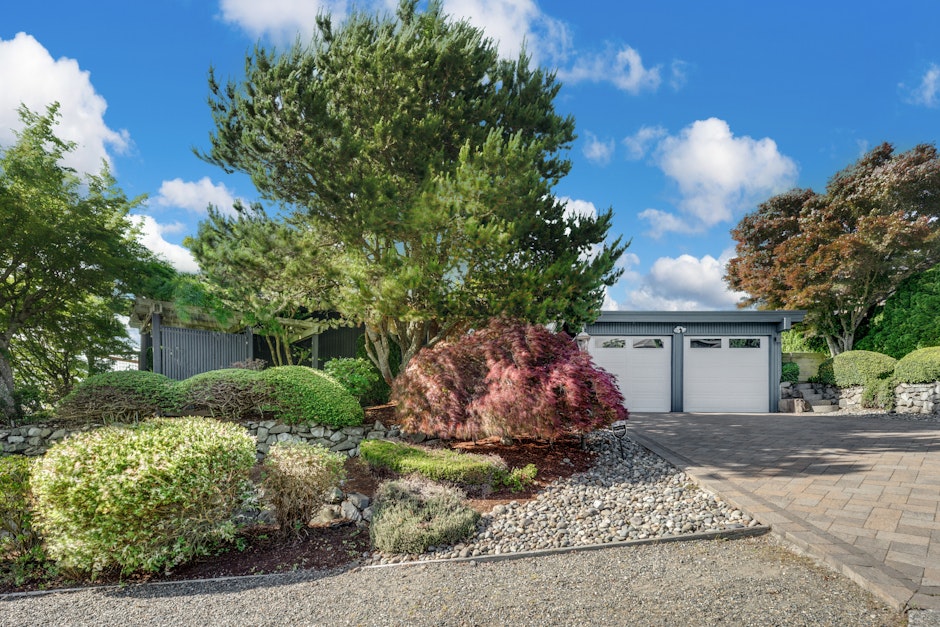 2434 North Lenore Drive, WA 98407, Presented by Peter Elswick