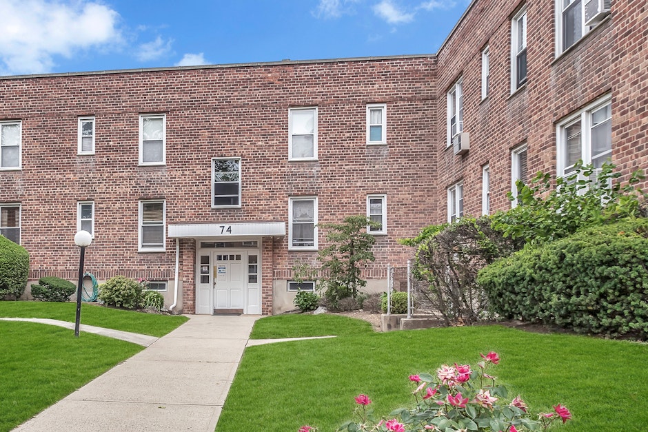 74 Gibson Boulevard, Valley Stream, NY 11581, Presented by Phoebe