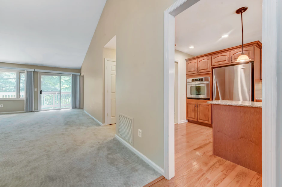 48 Erskine Court, Mahwah, NJ 07430, Presented by Margaret Gregorek