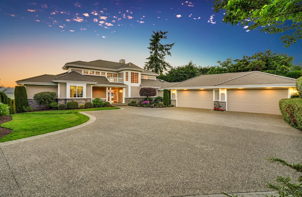 15000 73rd Avenue West, Edmonds, WA 98026, Presented by Aaron and Karen