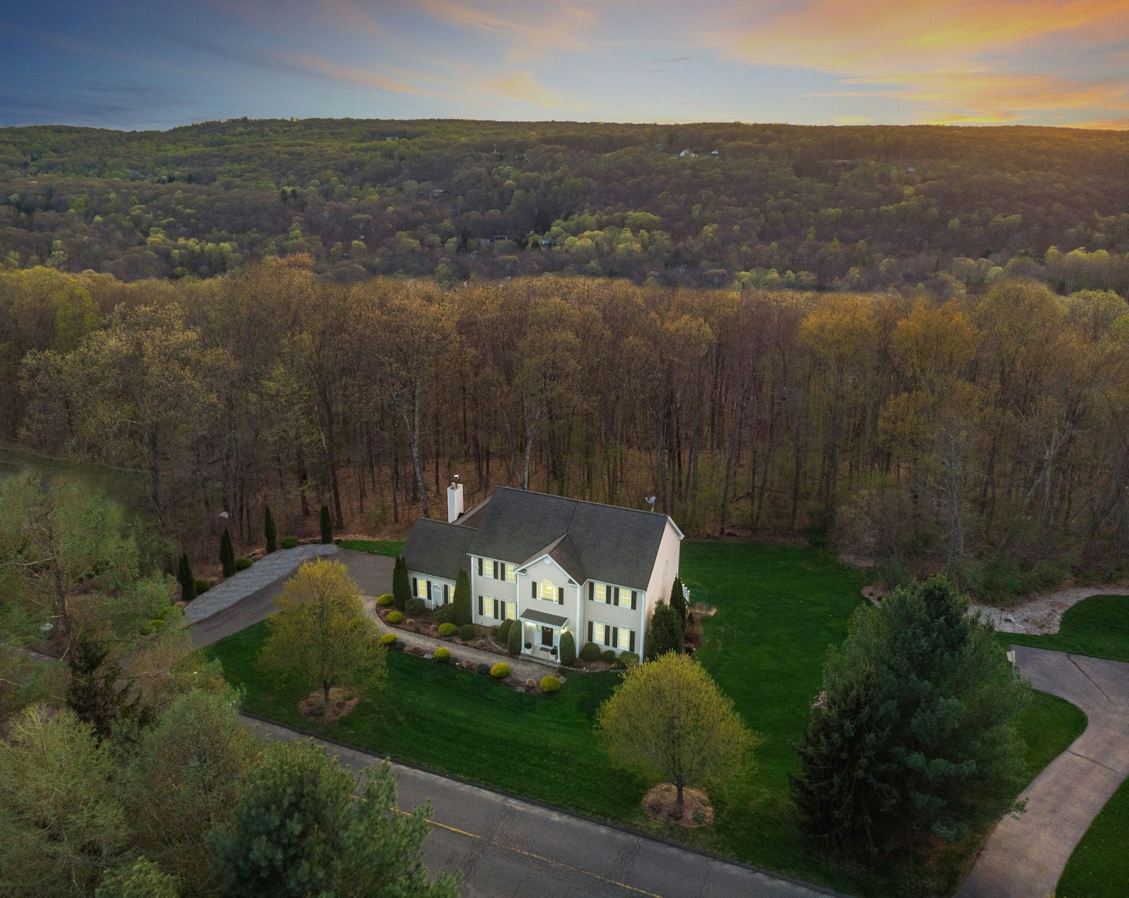 7 Tall Pines Drive, Oxford, CT 06478, Presented by Jackie Seawright