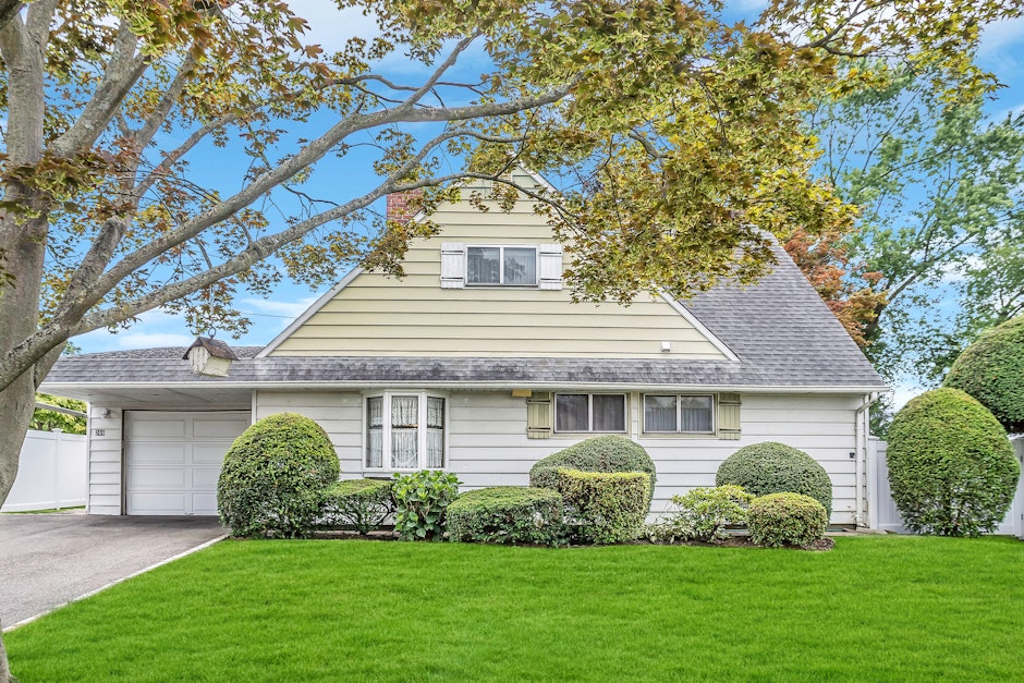 269 Blacksmith Road South, Levittown, NY 11756, Presented by Jason Orsini, Douglas Elliman RE