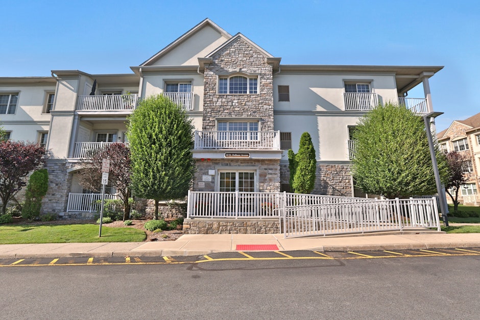 30 N DeBaun lane unit 301, Airmont, NY 10901, Presented by Margo Bohlin