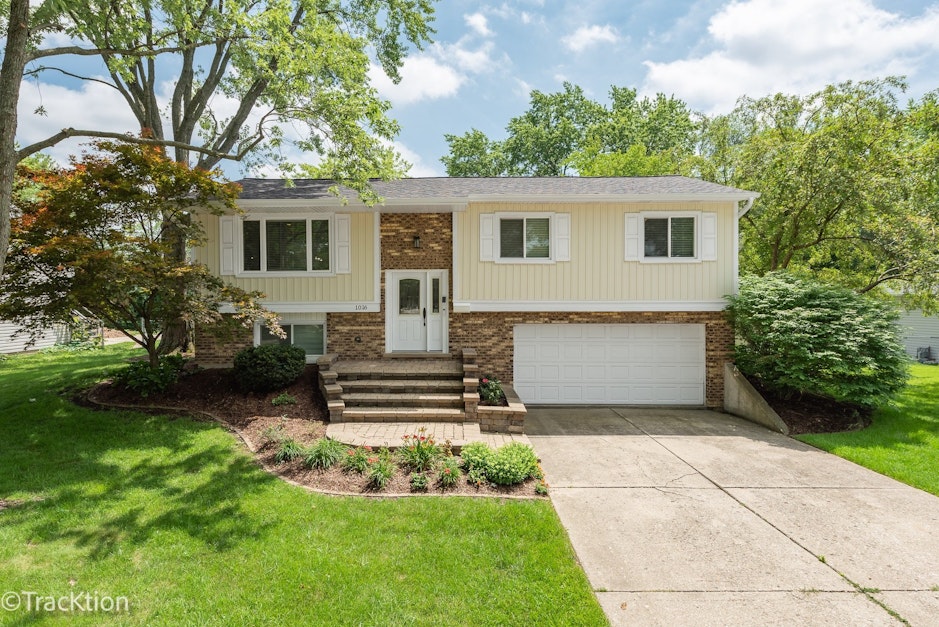 1016 Windsor Drive, Wheaton, IL 60189, Presented by Team Baker, Platinum Partners Realtors.