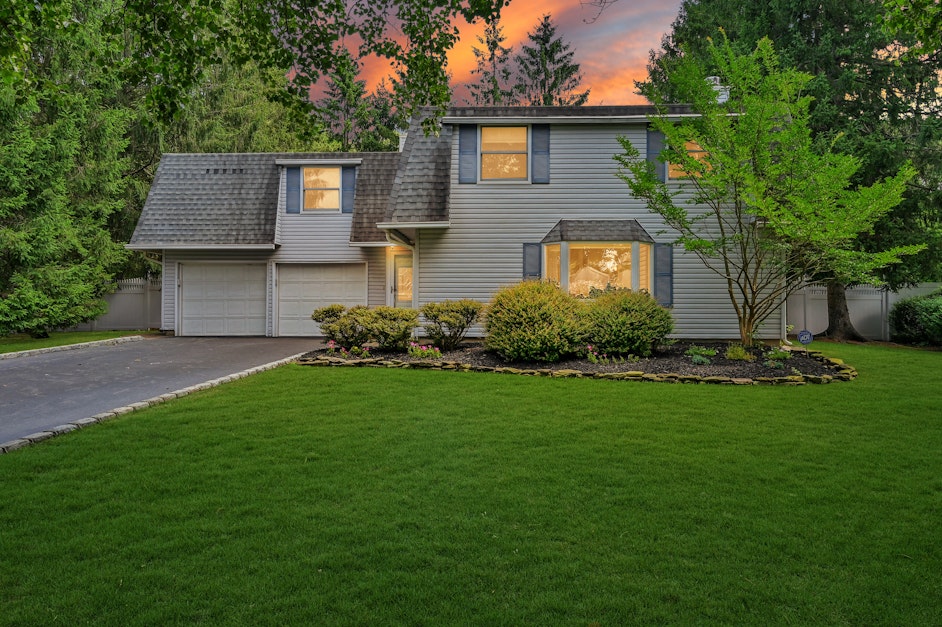 81 White Pine Way, Medford, NY 11763, Presented by Nicci Fitzgerald, North Fork Real Estate, Inc