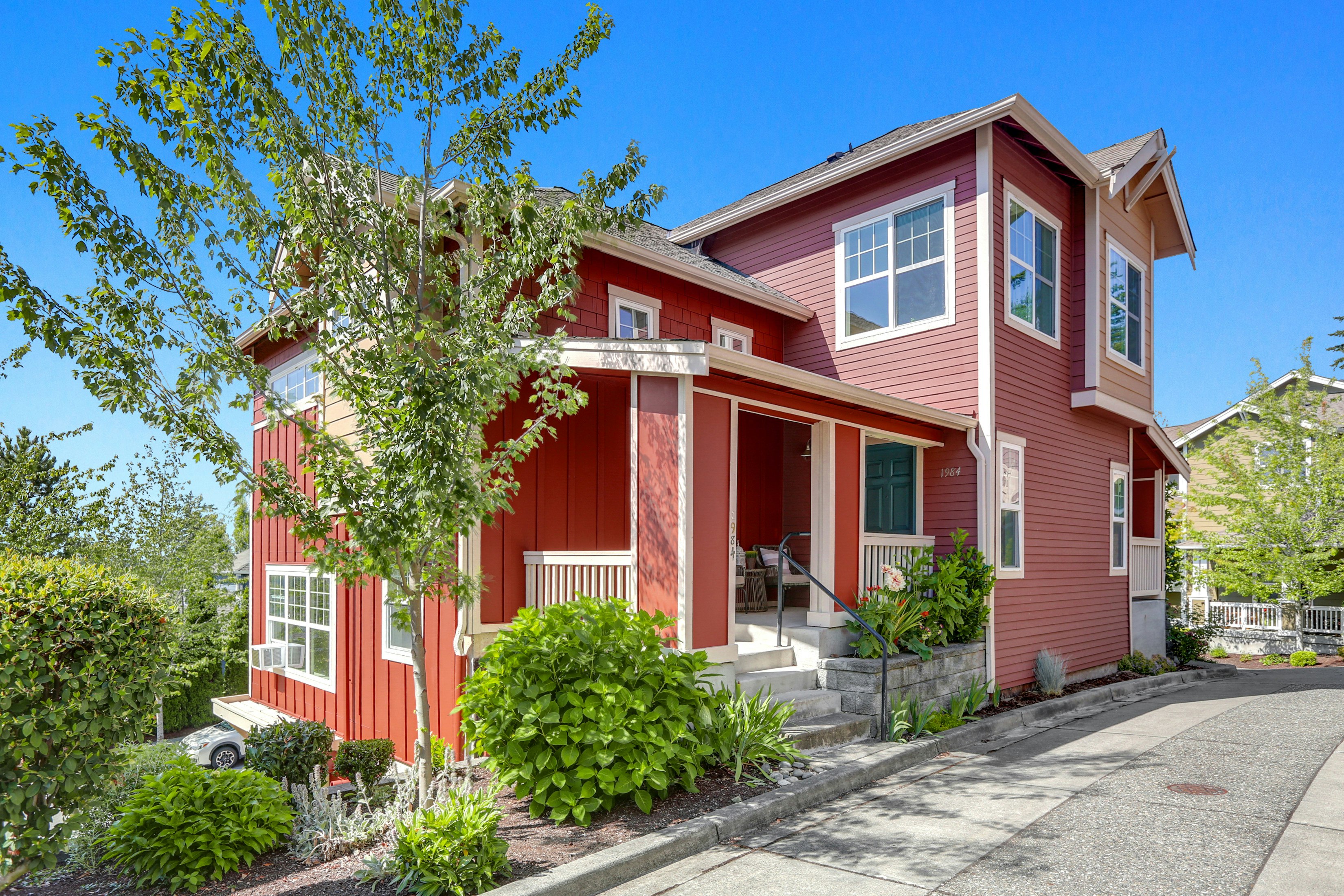 1984 17th Avenue NE, Issaquah, WA 98029, Presented by Matt Jensen Real