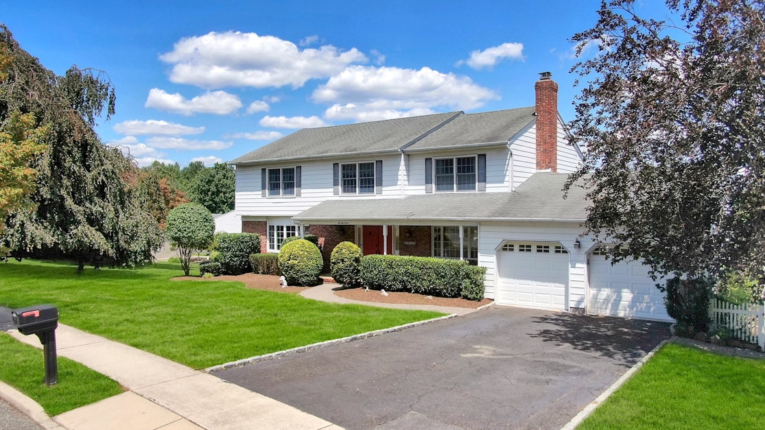 77 Old Orchard Drive, Hawthorne, NJ 07506, Presented by Dawn