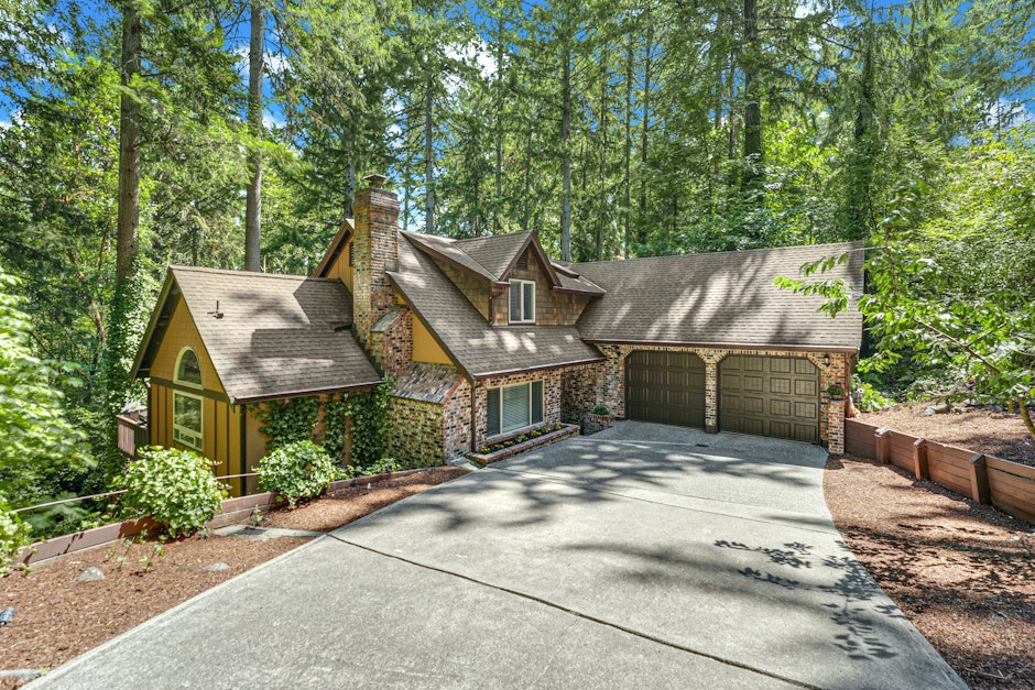 1507 Serena Lane NW, Gig Harbor, WA 98335, Presented by Lydia Geline