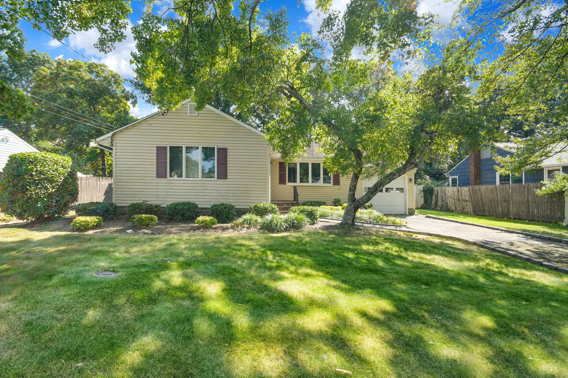 7 Galway Place, Huntington, NY 11743, Presented by Kelly Cordray