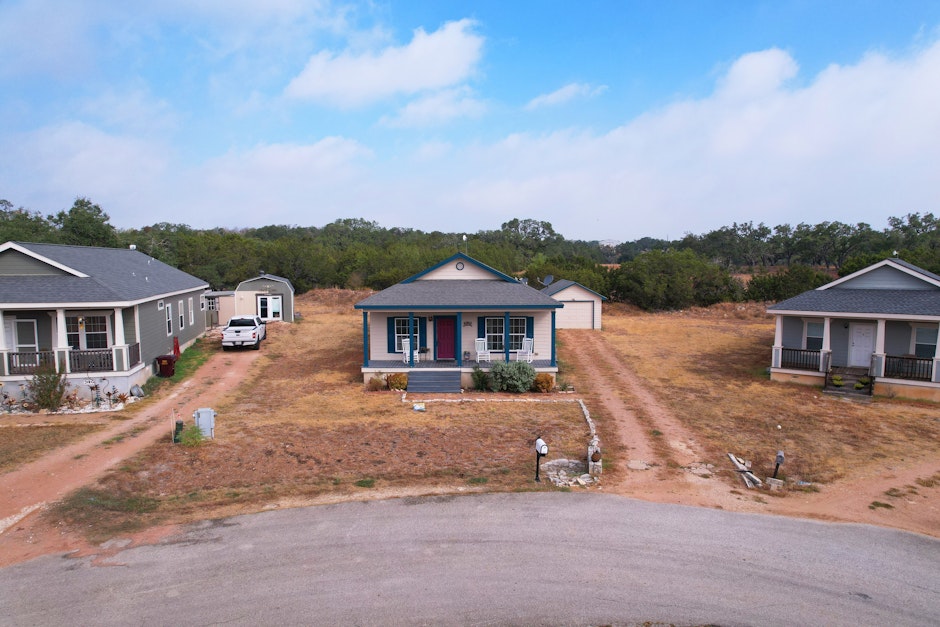 273 Heatherwood Drive, Driftwood, TX 78619, Presented by Amy Paczosa