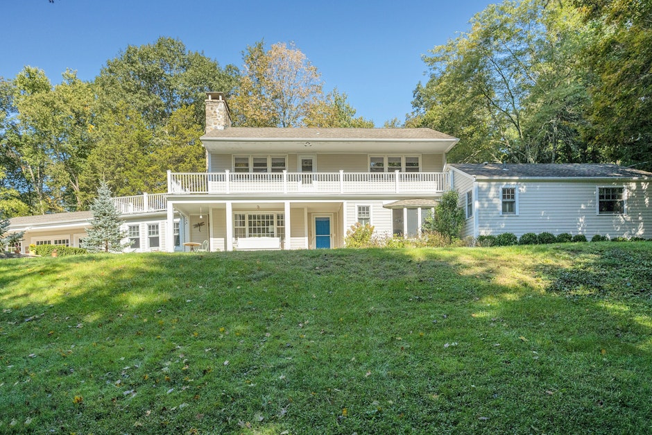 34 Gallows Hill Road, Redding, CT 06896, Presented by Cathy Masi