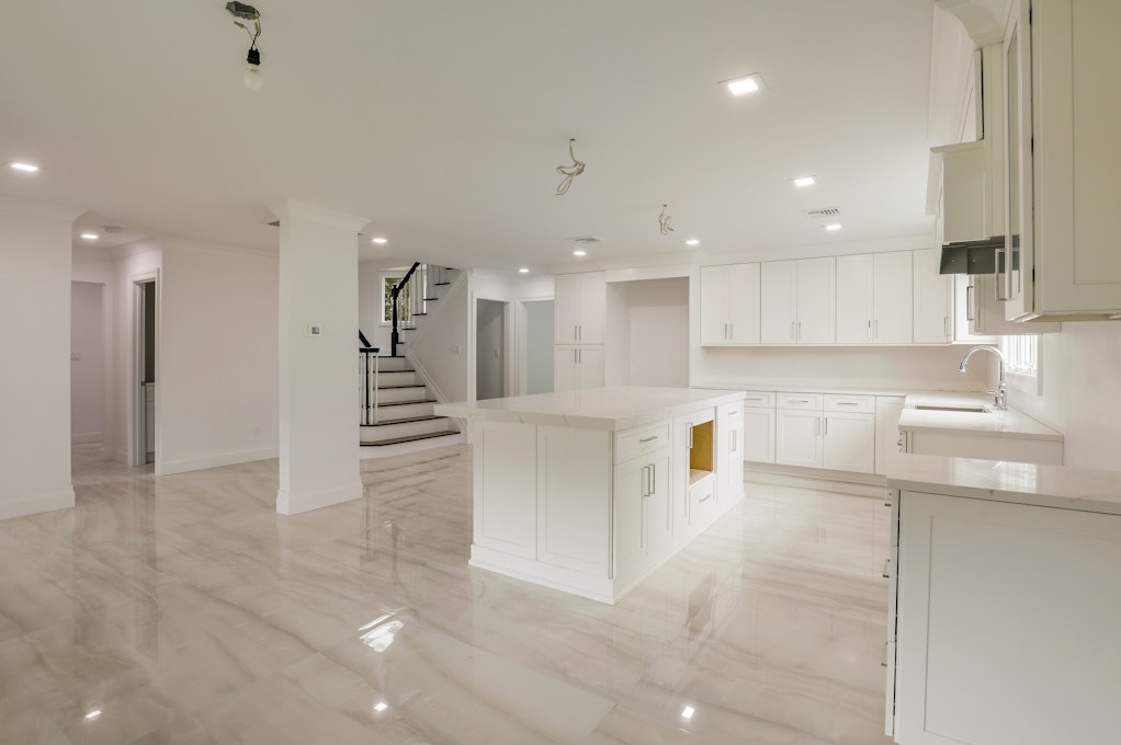 28 Colgate Lane, Woodbury, NY 11797, Presented by Mara Navaretta, Homes