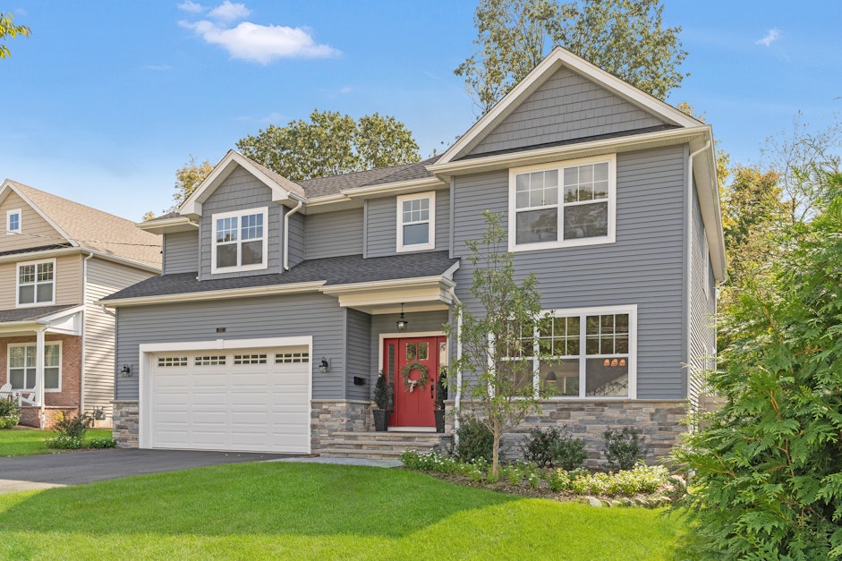 337 Washington Avenue, Hillsdale, NJ 07642, Presented by Arwa Abbassi