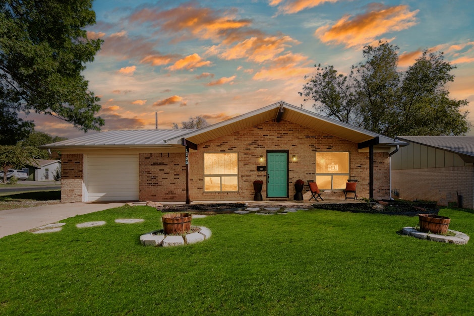 1120 Colony North Drive, Austin, TX 78758, Presented by Patricia Goforth, Realtor Broker, e3