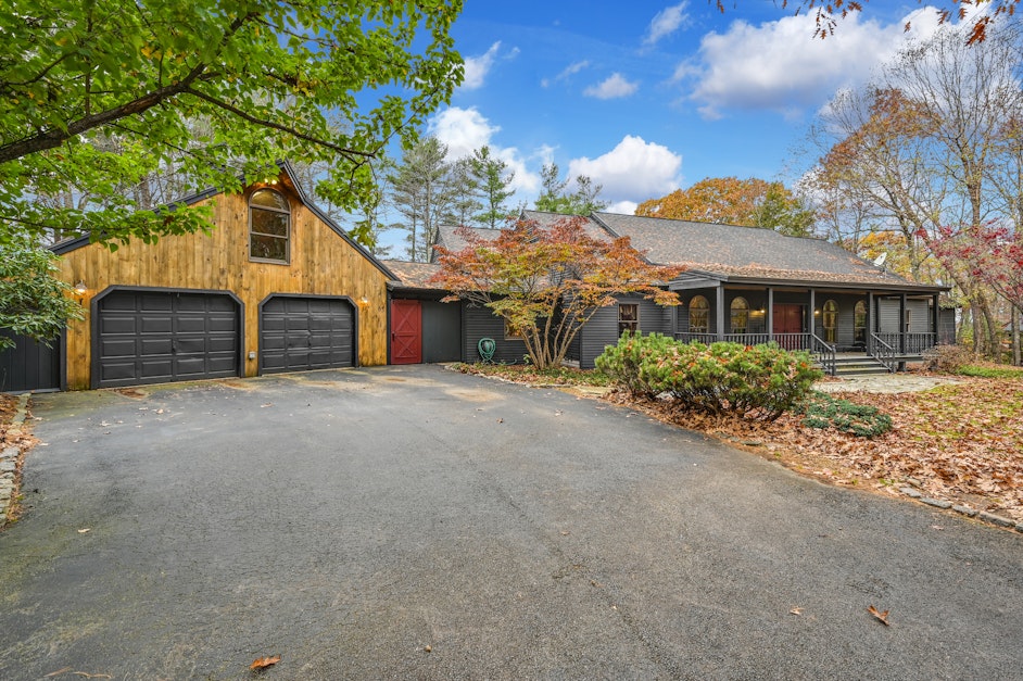 63 Paxton Road, Spencer, MA 01562, Presented by JoAnn Schold, 9 West