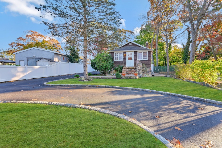 24 Laurelton Avenue, Selden, NY 11784, Presented by Jeff Stineback, Compass Greater NYC. Powered