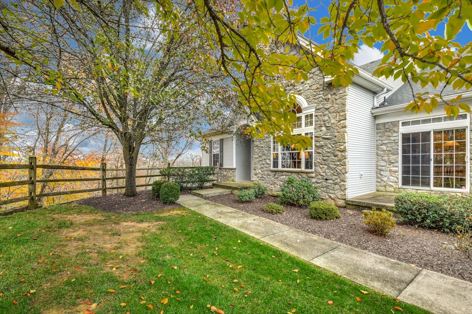 1865 Caryn Drive, Hellertown, PA 18055, Presented by Carol C. Dorey