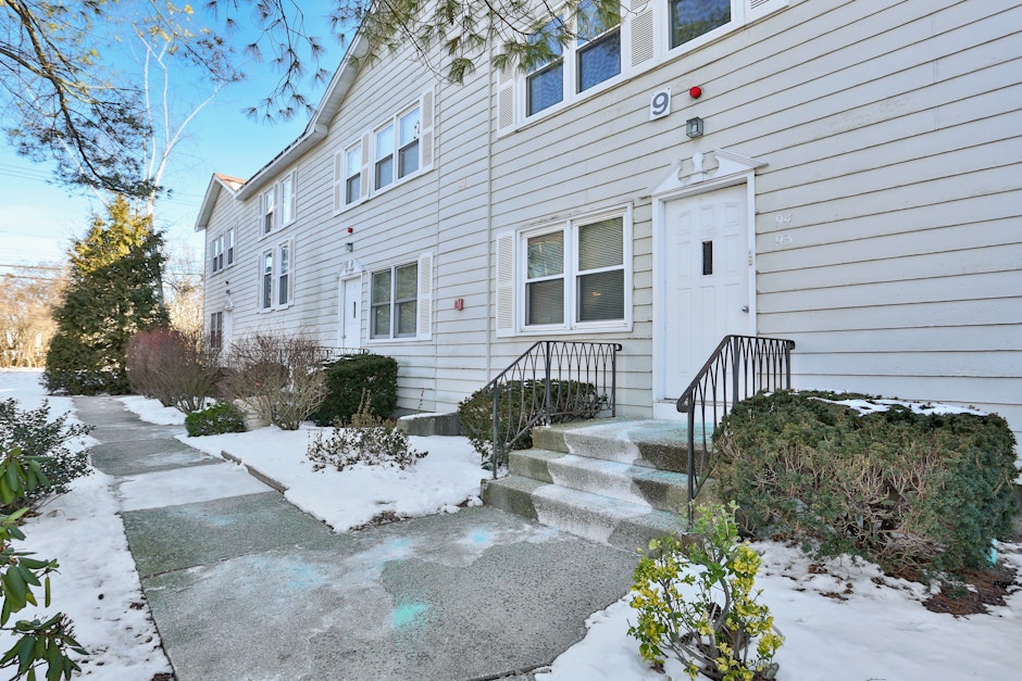 135 West Nyack Road 93, Nanuet, NY 10954, Presented by Margo Bohlin