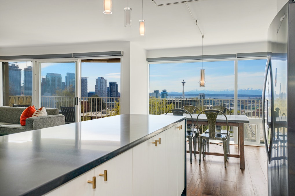 525 Belmont Avenue East 4A, Seattle, WA 98102, Presented by Shane