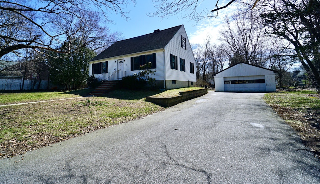 3 Cole Ave, Medway, MA 02053, Presented by Christopher Byrne, Berkshire