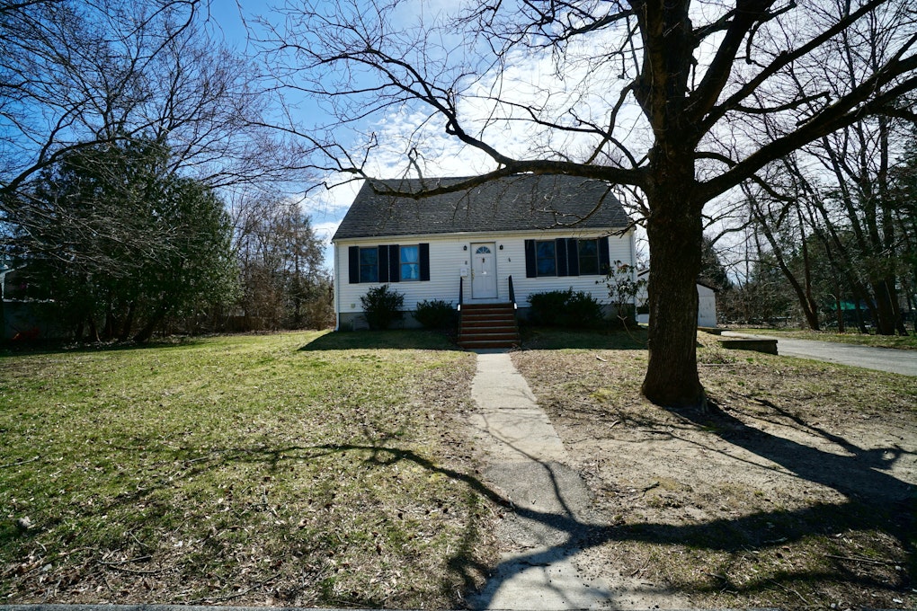 3 Cole Ave, Medway, MA 02053, Presented by Christopher Byrne, Berkshire