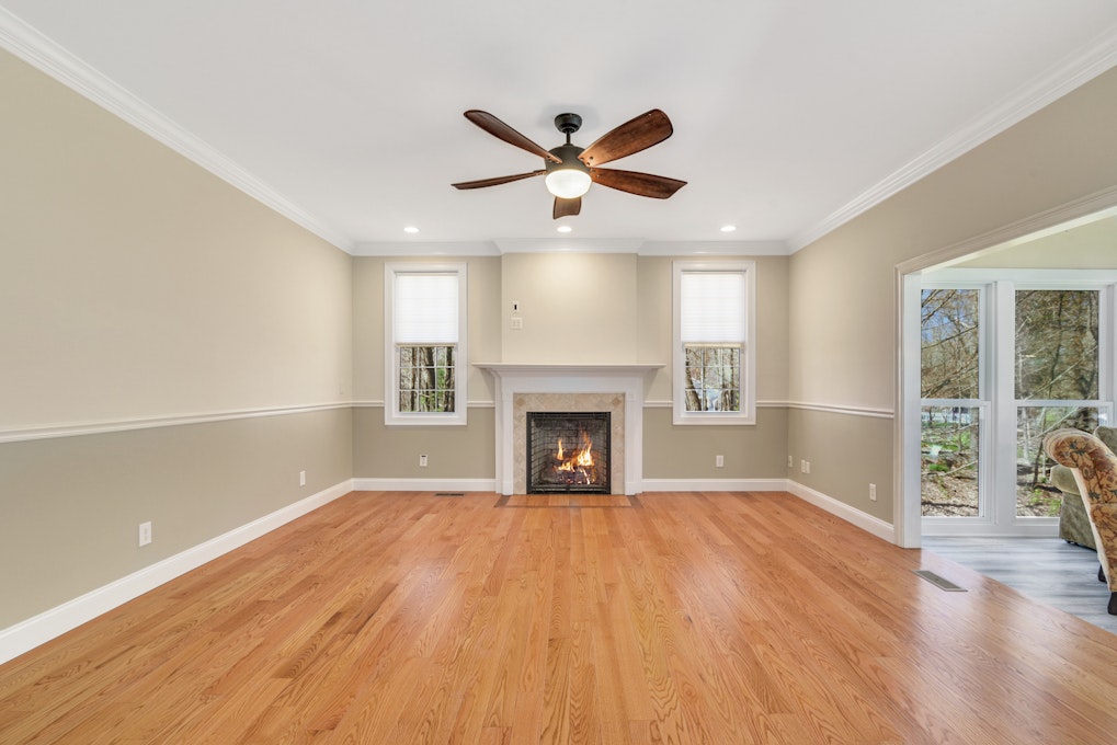 526 Barrack Hill, Ridgefield, CT 06877, Presented by Debi Orr