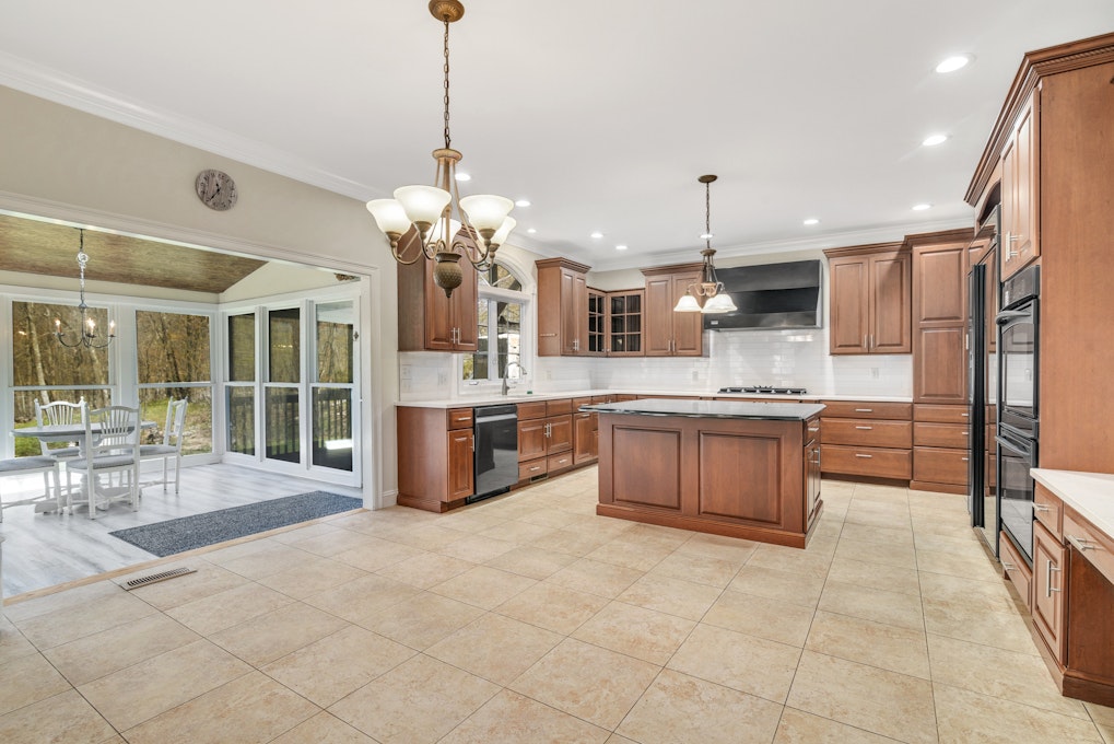 526 Barrack Hill, Ridgefield, CT 06877, Presented by Debi Orr