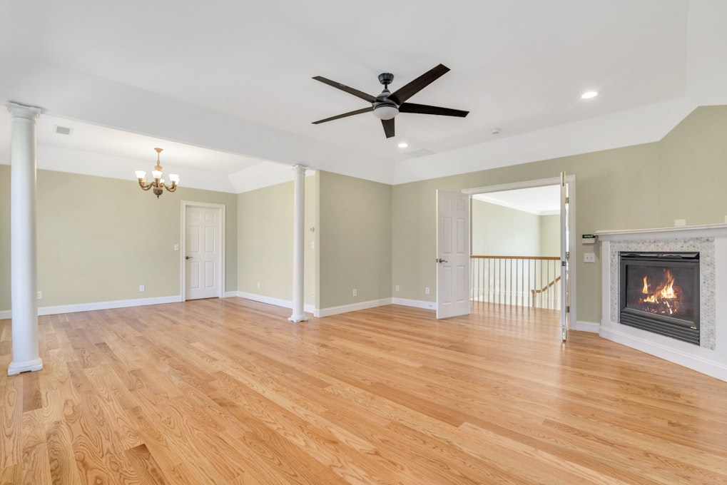 526 Barrack Hill, Ridgefield, CT 06877, Presented by Debi Orr