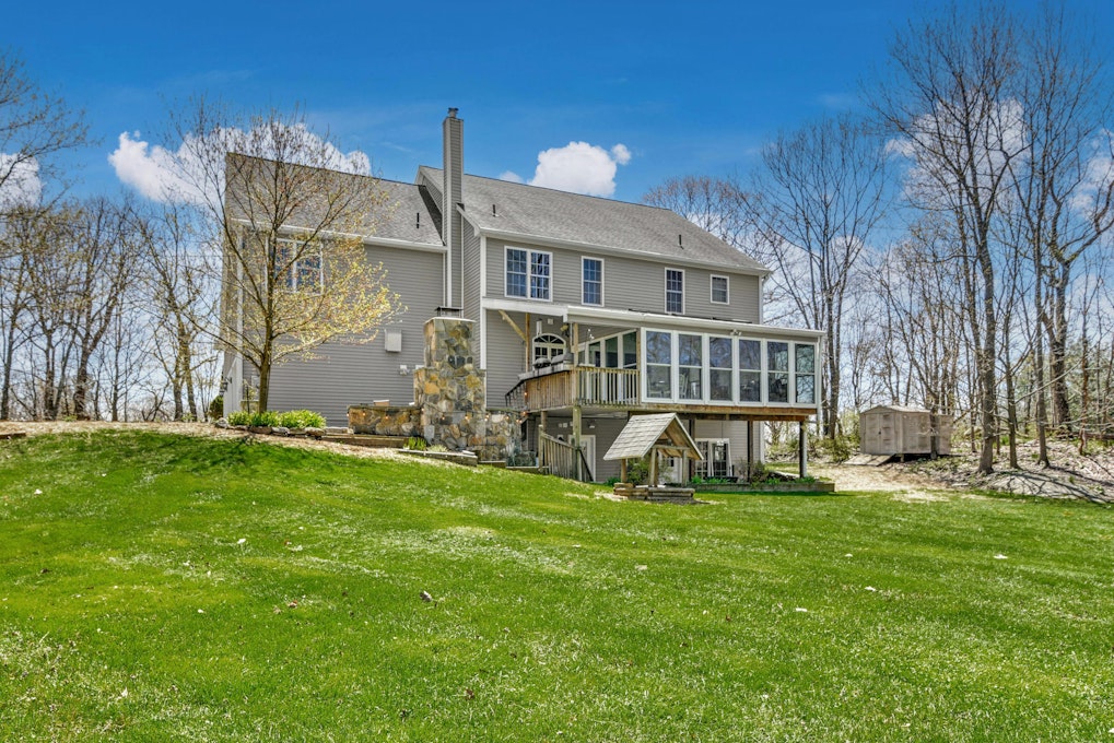 526 Barrack Hill, Ridgefield, CT 06877, Presented by Debi Orr