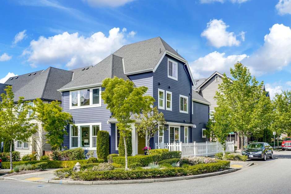 398 Northeast Denny Way, Issaquah, WA 98029, Presented by Laura Polt