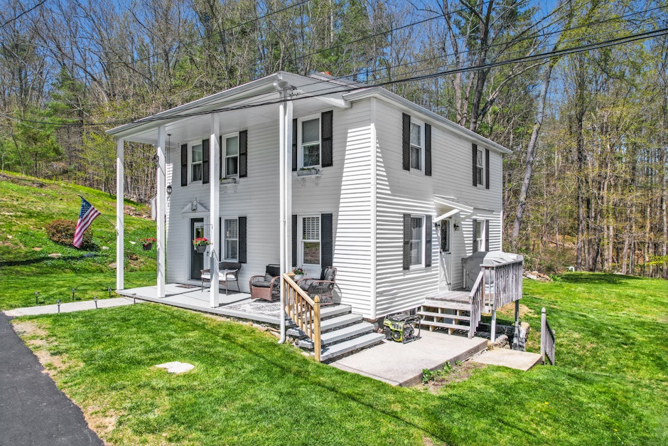 6 Belanger Avenue, Sturbridge, MA 01556, Presented by Claire Rainville