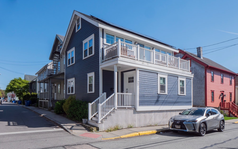 21 Warner Street, Newport, RI 02840, Presented by Brittany Souza, Teri