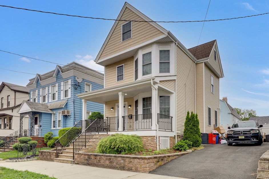 628 Chestnut Street, Kearny, NJ 07032, Presented by Joseph Coelho