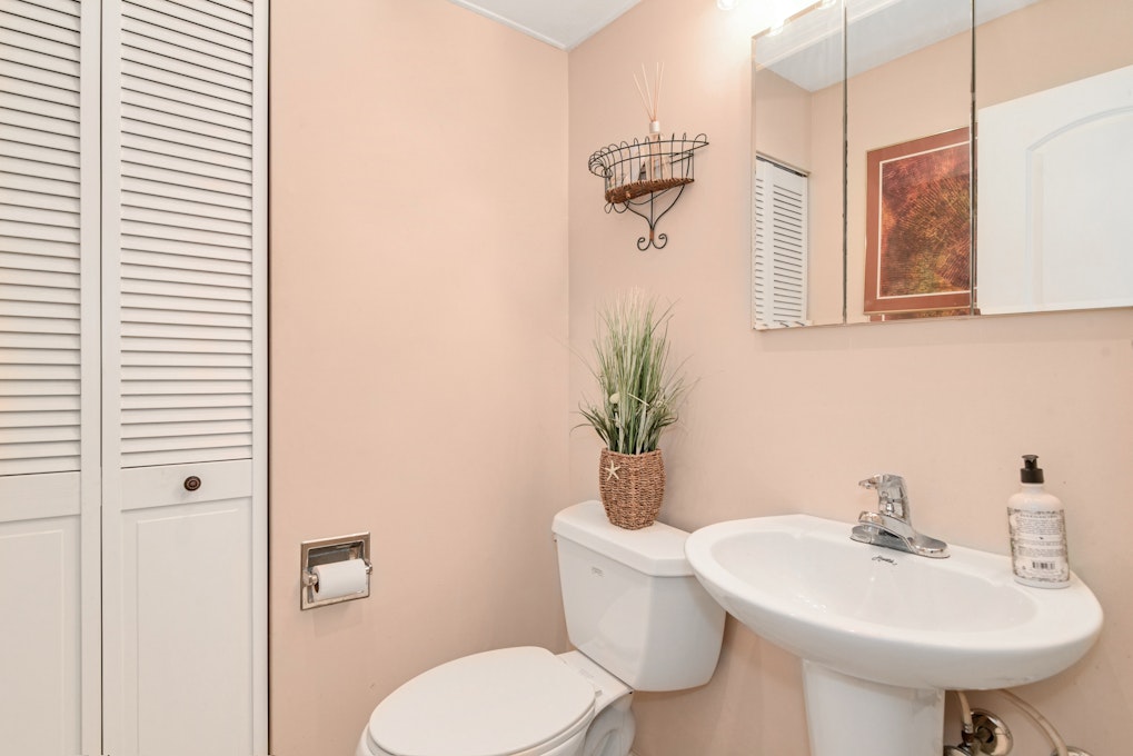 5 Sugar Maple, RIDGEFIELD, CT 06877, Presented by Debi Orr, HomeVision